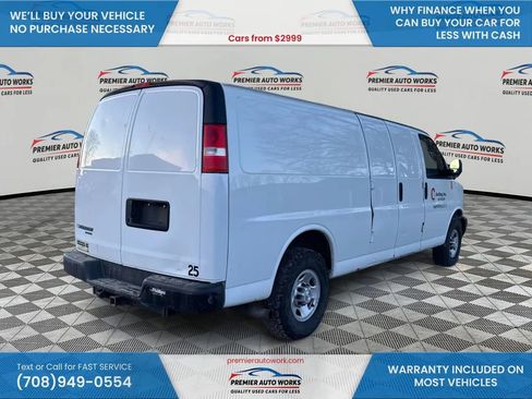Used 2016 Chevrolet Express 3500 Extended RWD image 4