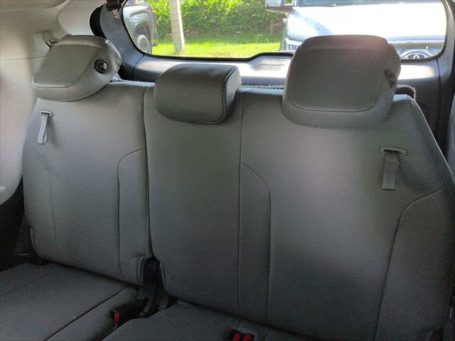 Certified 2021 Toyota Sienna XLE FWD image 13