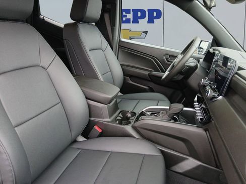 New 2026 Chevrolet Colorado W/T w/ WT Custom Package RWD image 17