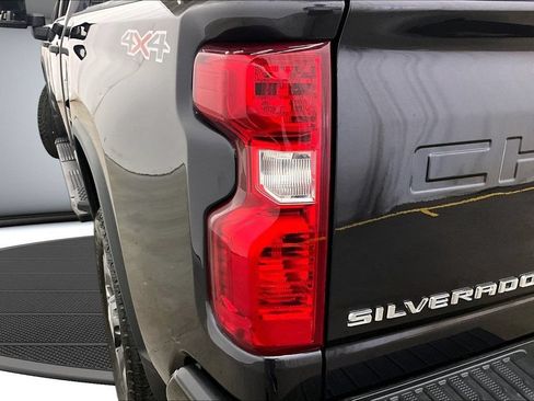 Used 2024 Chevrolet Silverado 2500 Custom w/ Custom Convenience Package AWD/4WD image 24
