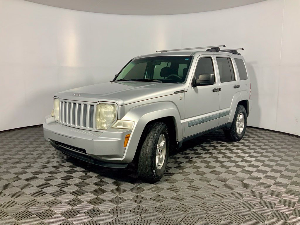 Used 2010 Jeep Liberty Sport w/ Popular Equipment Group AWD/4WD image 7