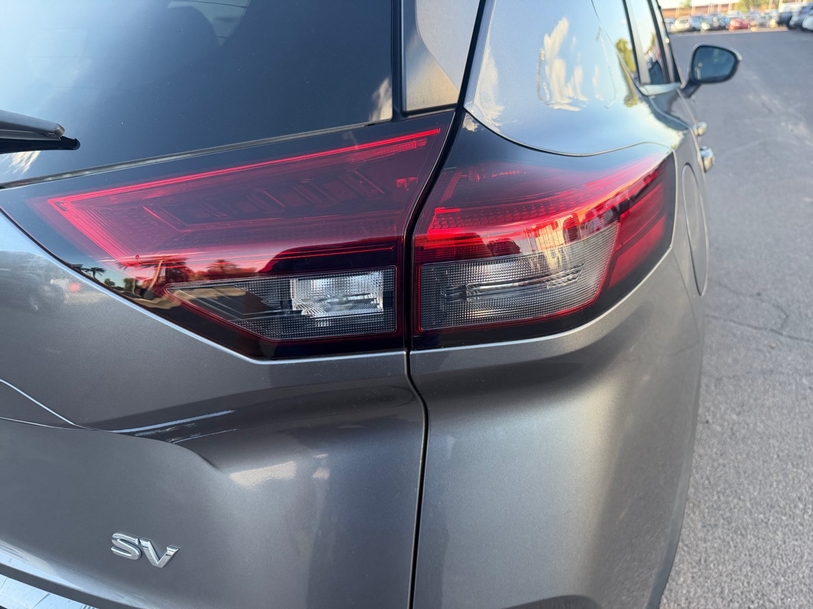 Used 2022 Nissan Rogue SV FWD image 29