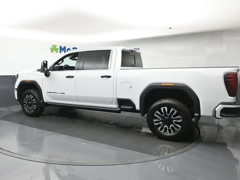 Used 2025 GMC Sierra 2500 Denali Ultimate AWD/4WD image 24