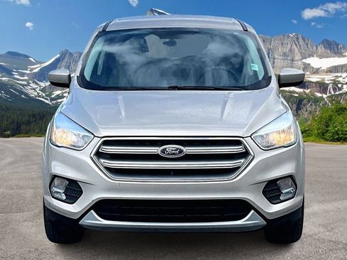 Used 2017 Ford Escape SE FWD image 3