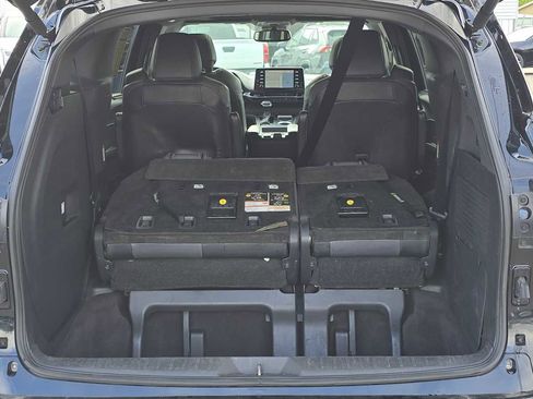 Used 2022 Toyota Sienna XSE w/ XSE Plus Package FWD image 16