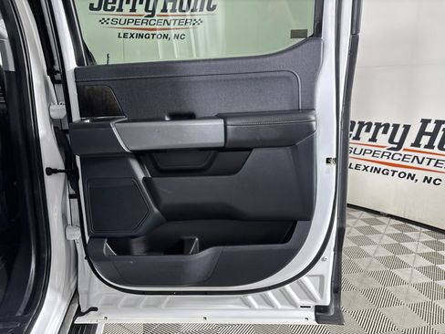 Used 2022 Ford F150 Lariat w/ FX4 Off-Road Package AWD/4WD image 24