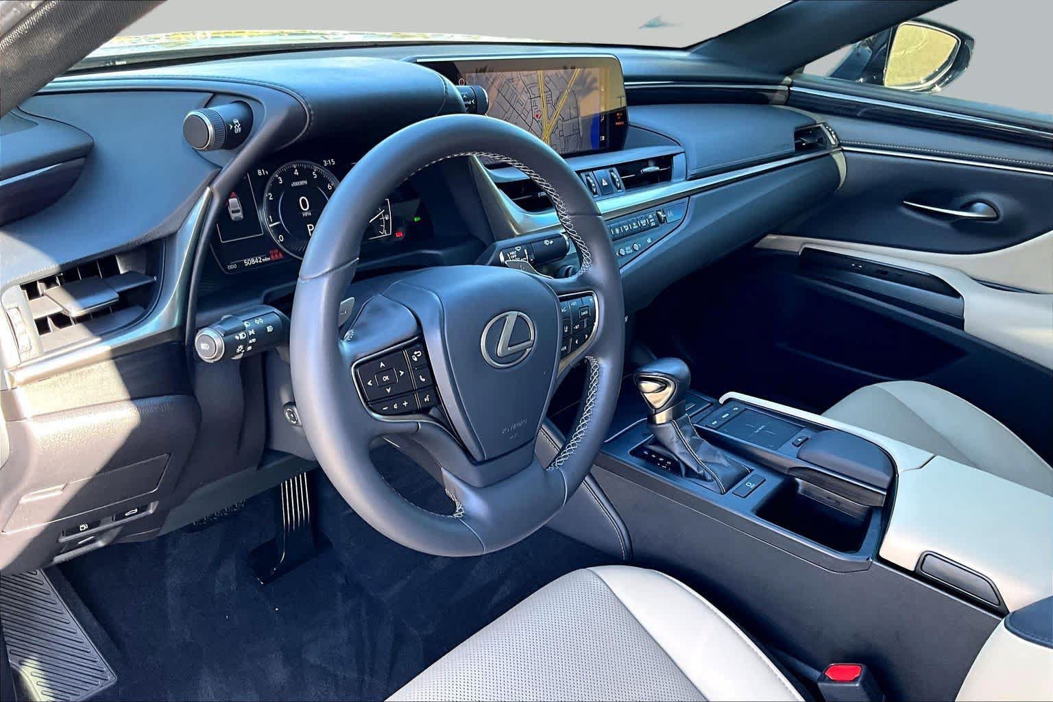 Used 2020 Lexus ES 350 w/ Premium Package FWD image 16