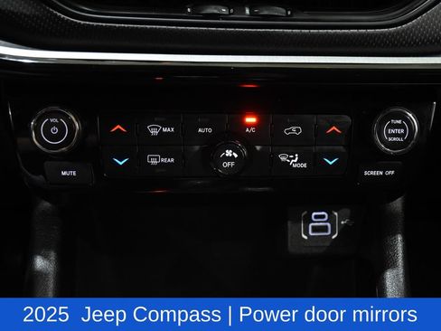 Used 2025 Jeep Compass Trailhawk AWD/4WD image 20