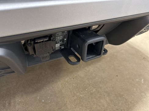 Certified 2025 Volkswagen Atlas Peak Edition SE image 13