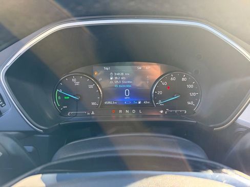 Certified 2021 Ford Escape SEL image 23