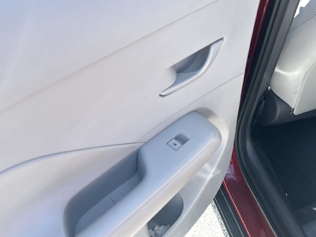 Certified 2025 Hyundai Kona SEL FWD image 12