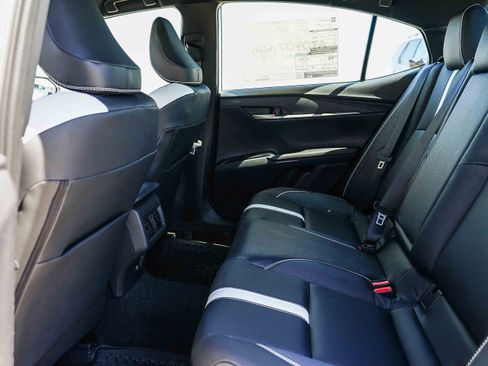 New 2026 Toyota Camry Hybrid FWD image 21