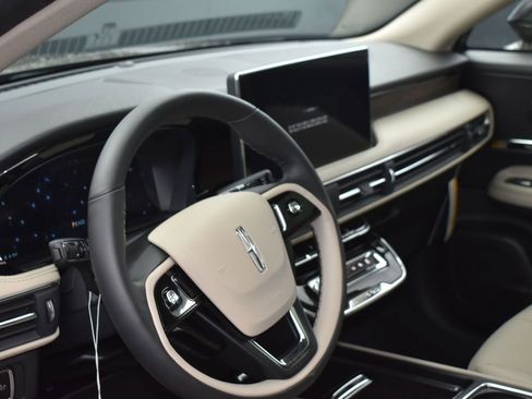 New 2026 Lincoln Corsair Grand Touring image 8