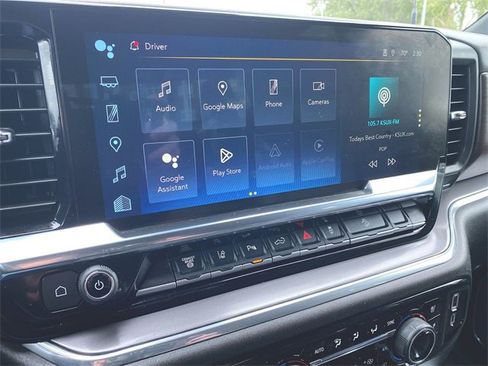 Used 2025 Chevrolet Silverado 2500 High Country w/ Technology Package image 13