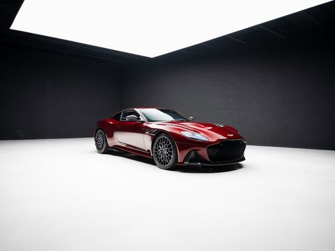 Used 2023 Aston Martin DBS Coupe RWD image 90