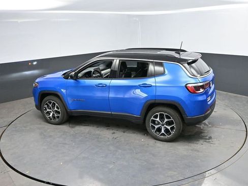 Used 2025 Jeep Compass Limited AWD/4WD image 38