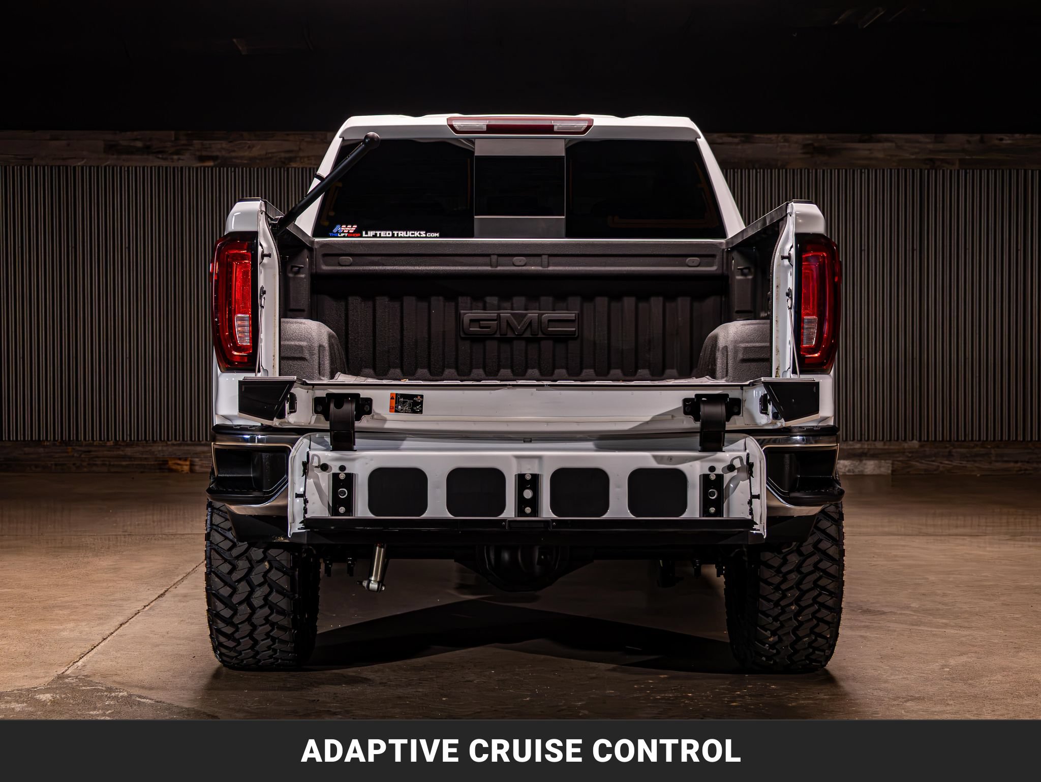 Used 2023 GMC Sierra 1500 SLT w/ SLT Premium Plus Package AWD/4WD image 8