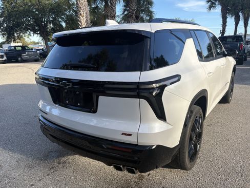 Used 2024 Chevrolet Traverse RS w/ LPO, Floor Liner Package FWD image 6