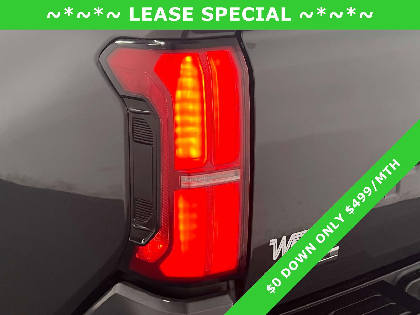 Used 2025 Toyota Tacoma SR5 AWD/4WD image 10