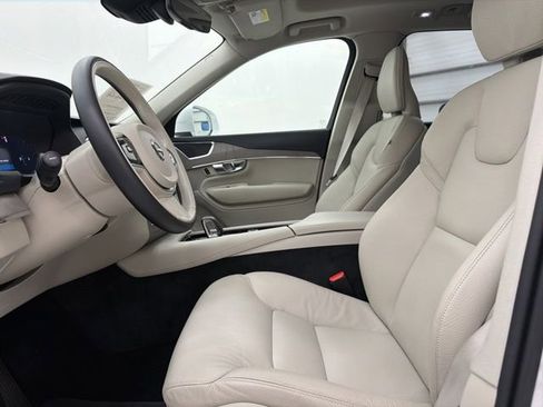 Used 2025 Volvo XC90 B6 Plus w/ Protection Package Premier AWD/4WD image 16