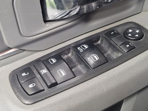 Used 2018 RAM 1500 Classic SLT AWD/4WD image 27