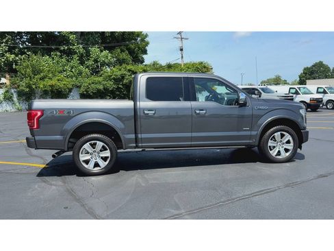 Used 2017 Ford F150 Platinum w/ Equipment Group 701A Luxury AWD/4WD image 8