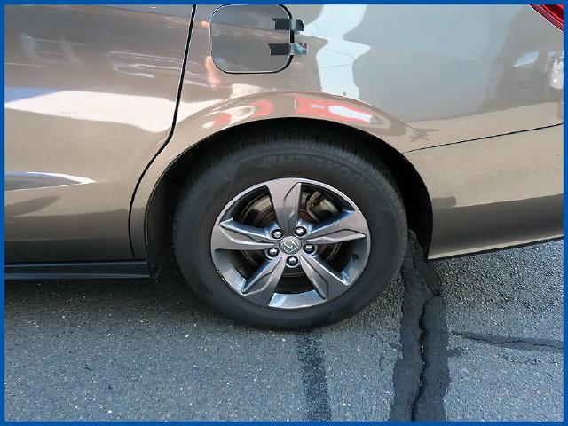 Used 2022 Honda Odyssey EX image 4