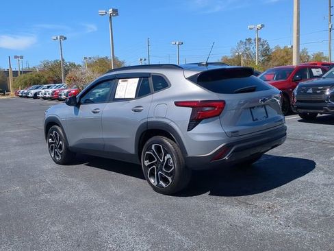 Used 2024 Chevrolet Trax RS w/ Driver Confidence Package image 8