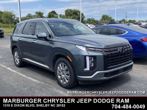 Used 2024 Hyundai Palisade SEL FWD image 1