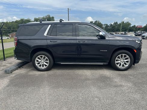 Used 2023 Chevrolet Tahoe Premier AWD/4WD image 2