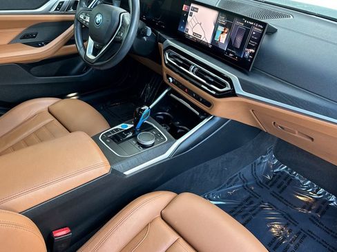 Used 2022 BMW i4 eDrive40 image 16