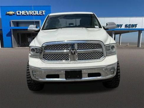 Used 2017 RAM 1500 Laramie w/ Convenience Group AWD/4WD image 8