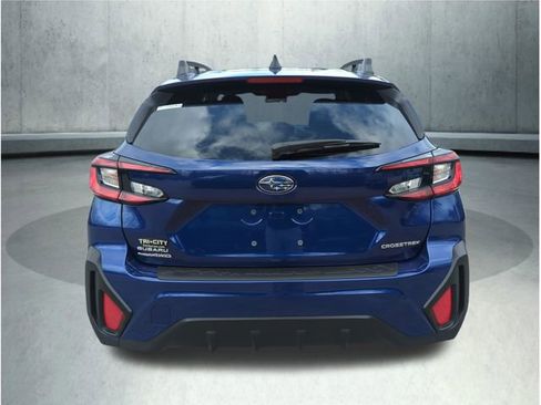 Used 2024 Subaru Crosstrek 2.0i Premium image 10
