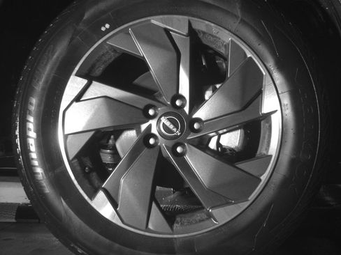 Used 2025 Nissan Rogue SV AWD/4WD image 13