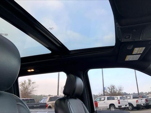 Used 2019 Ford F150 Lariat w/ Equipment Group 502A Luxury image 12