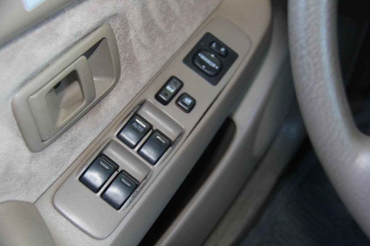 Used 2003 Toyota Tacoma PreRunner RWD image 13