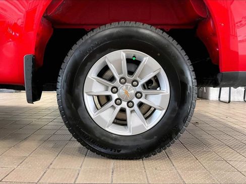 Used 2025 Chevrolet Silverado 1500 LT RWD image 32