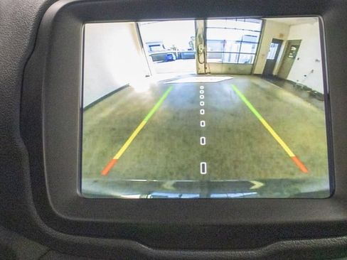 Certified 2022 Jeep Renegade Trailhawk w/ Trailer Tow Group image 15