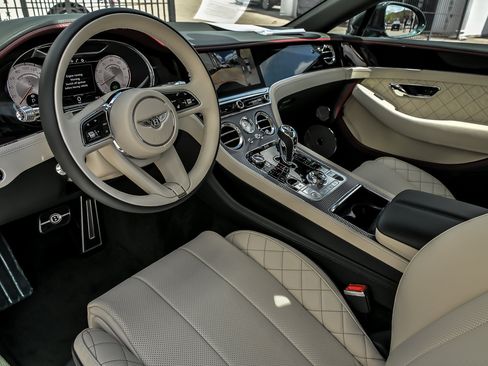 Used 2024 Bentley Continental GT Mulliner AWD/4WD image 21