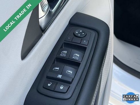 Used 2024 Chrysler Pacifica Touring-L w/ Road Tripper Package image 24