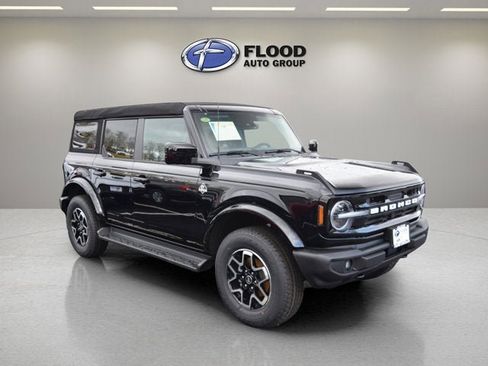 New 2025 Ford Bronco Outer Banks image 1