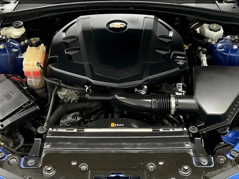 Used 2021 Chevrolet Camaro LT RWD image 34