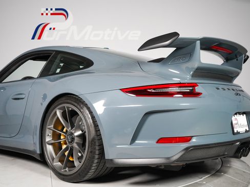 Used 2018 Porsche 911 GT3 RWD image 16