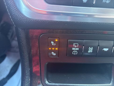 Used 2014 GMC Acadia SLT image 35