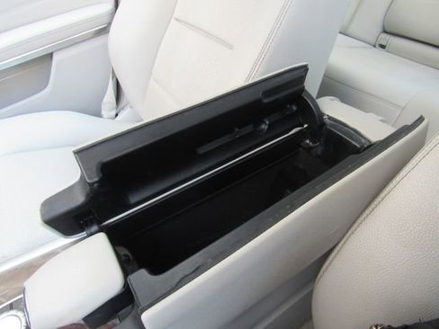 Used 2014 Mercedes-Benz E 350 Sedan image 49