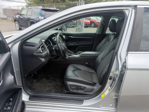 Used 2019 Toyota Camry SE FWD image 23