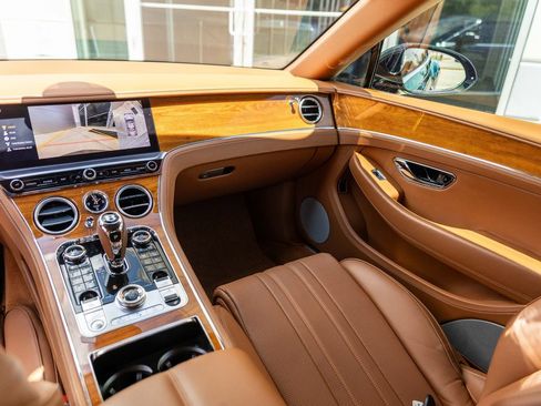 Certified 2022 Bentley Continental GT AWD/4WD image 43