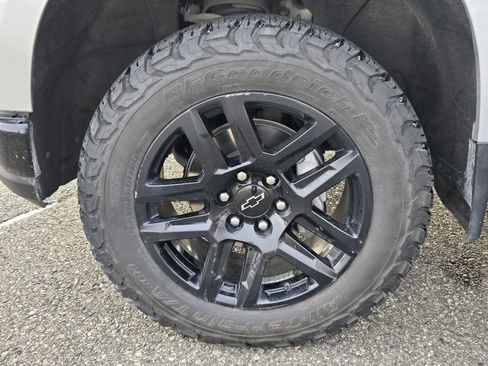 Used 2022 Chevrolet Silverado 1500 LT Trail Boss w/ Bed Protection Package image 7