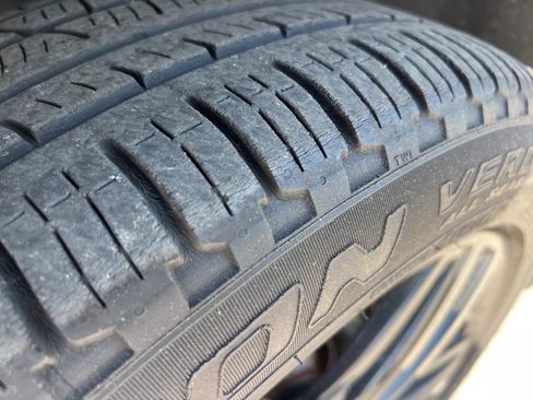 Used 2022 Volkswagen Tiguan SE R-Line image 8