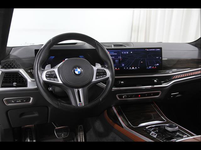 Used 2025 BMW X7 M60i AWD/4WD image 6